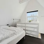 Seafront 4 Ppl 30 M Sea Semesterbostad *