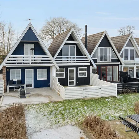 Holiday home Seafront 4 Ppl 30 M Sea *